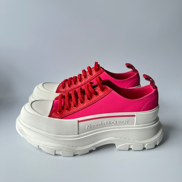 Alexander McQueen Tread Slick Sneaker - Picture 2 of 8